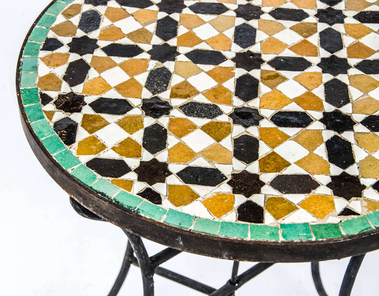 Modern Moroccan Occasional Table In Excellent Condition For Sale In London, GB