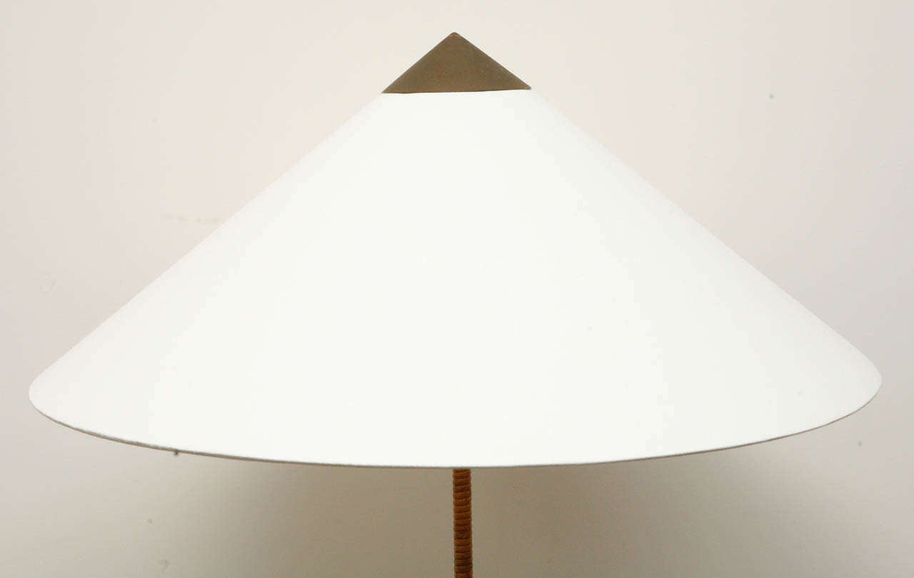 Finlandese Lampada da terra Paavo Tynell d'epoca, modello 9602
