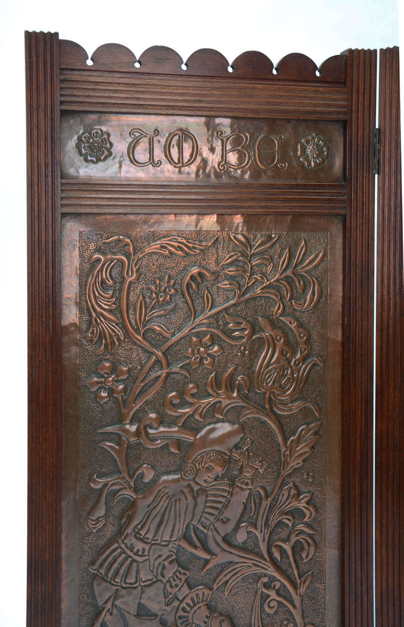 British English Arts & Crafts 3 Fold Walnut and Copper Screen by Keswick School of Industrial Arts circa 1900 For Sale