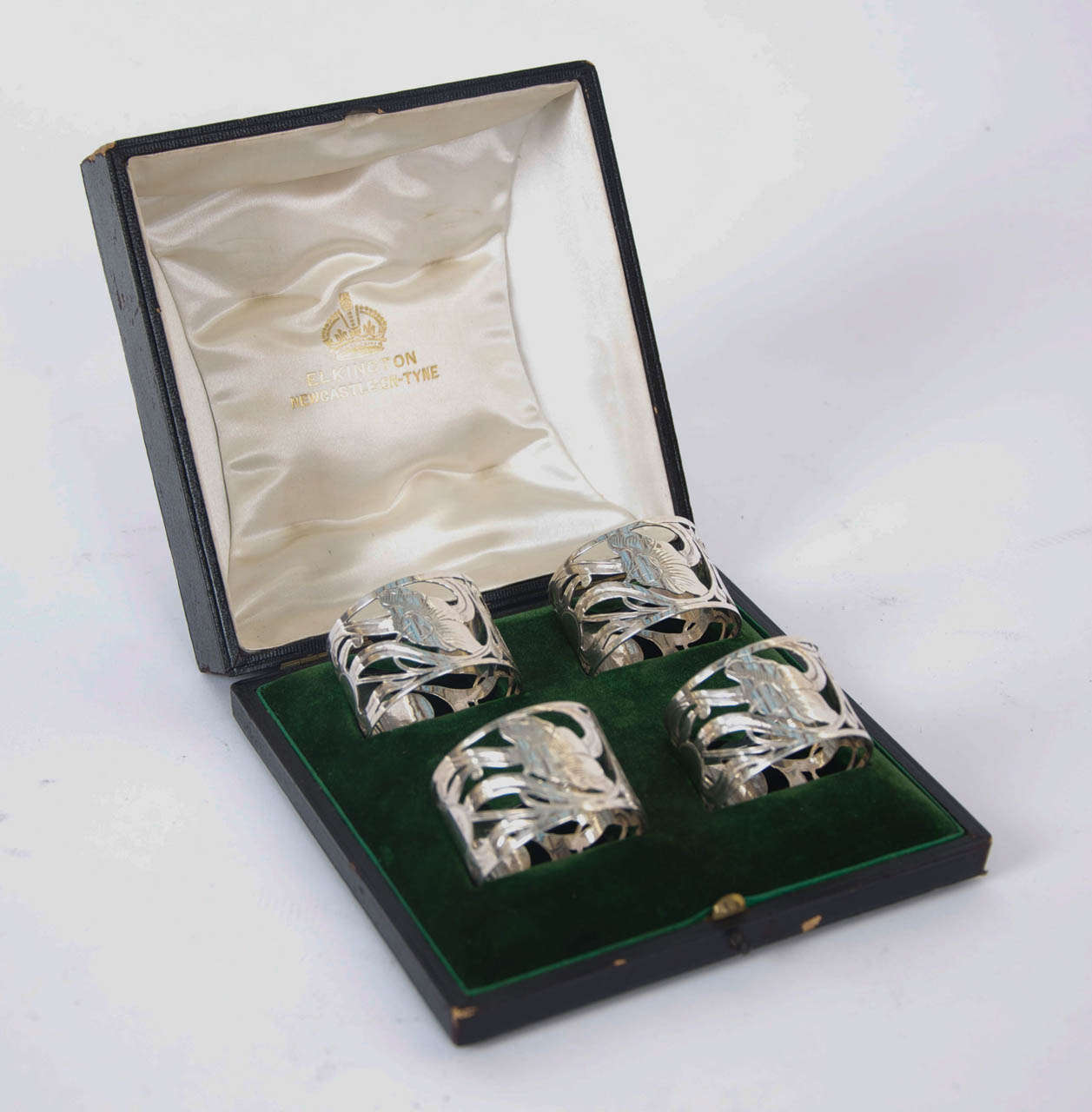 Cased Set of 4 Art Nouveau Silver Napkin Rings by Elkington & Co. 1902