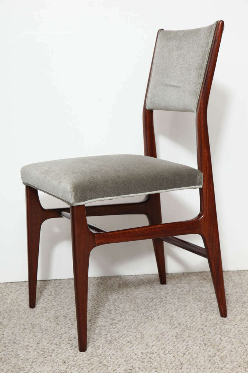 Set of Six Dining Chairs by Gio Ponti for Cassina In Excellent Condition In New York, NY