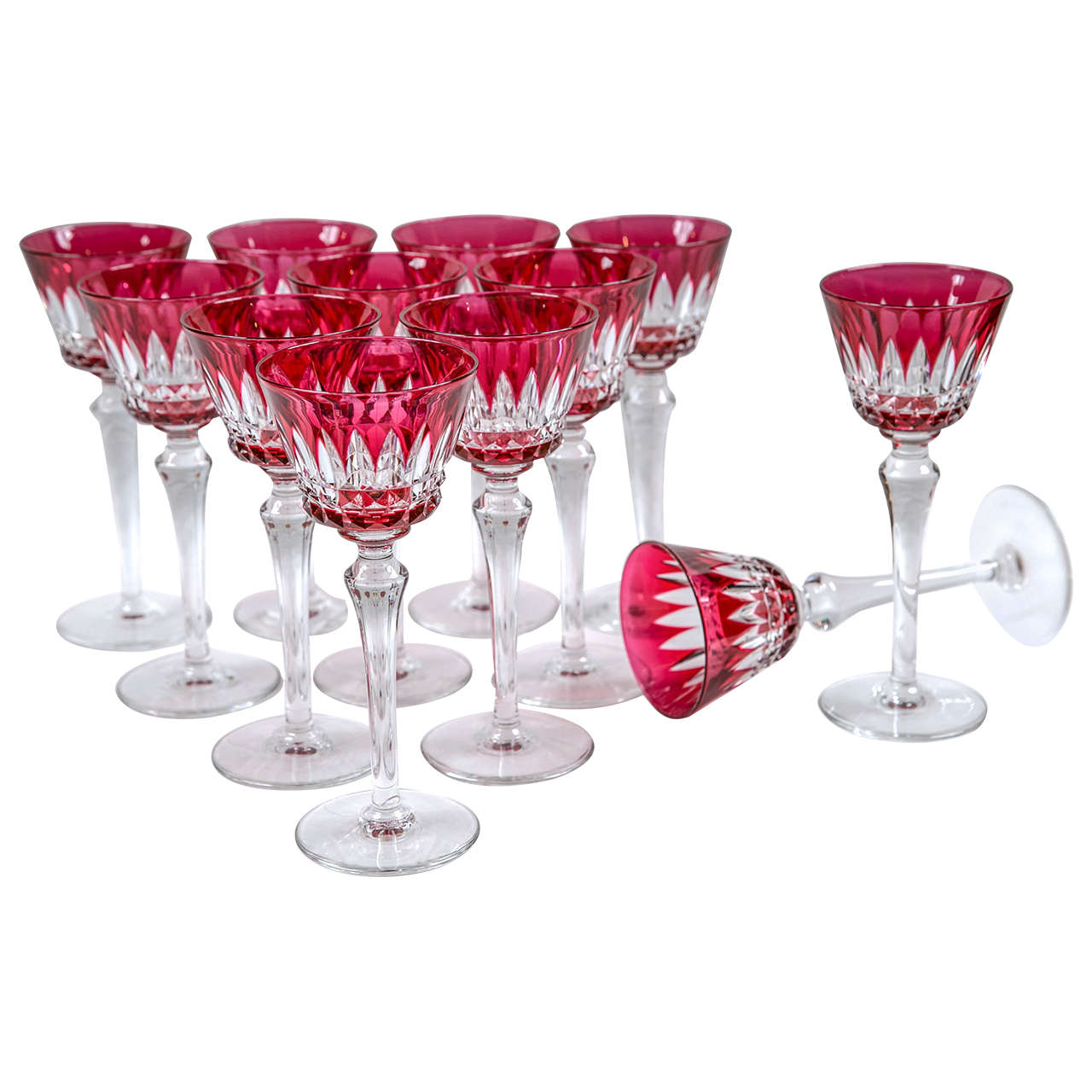 Zwölf Baccarat signiert Rot bis Clear Cut Gläser
