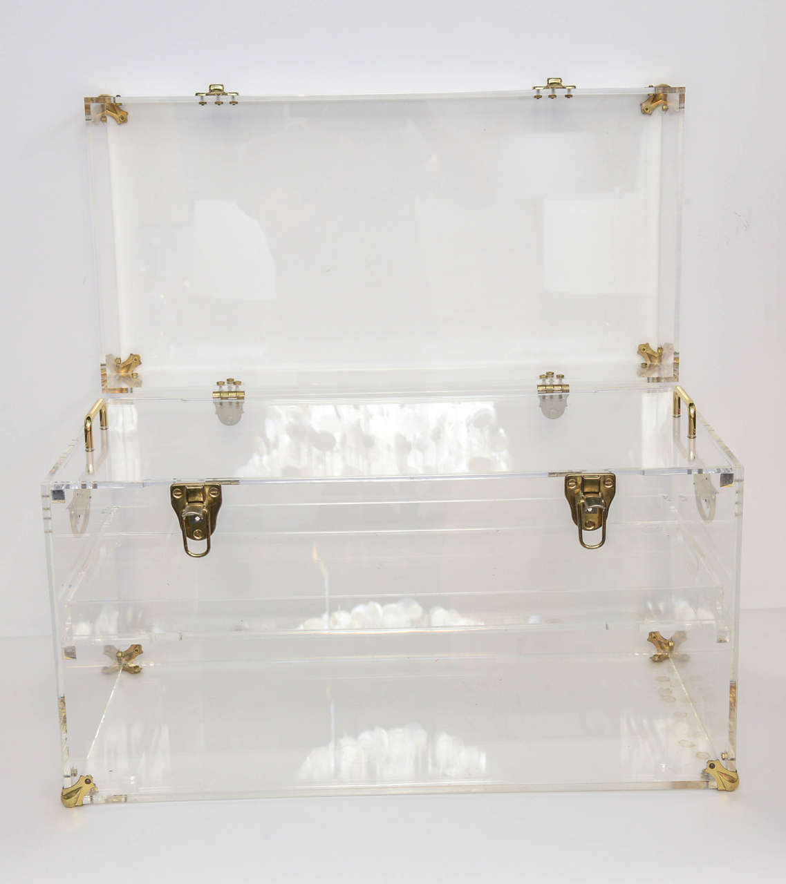 Lucite Trunk In Good Condition In West Palm Beach, FL