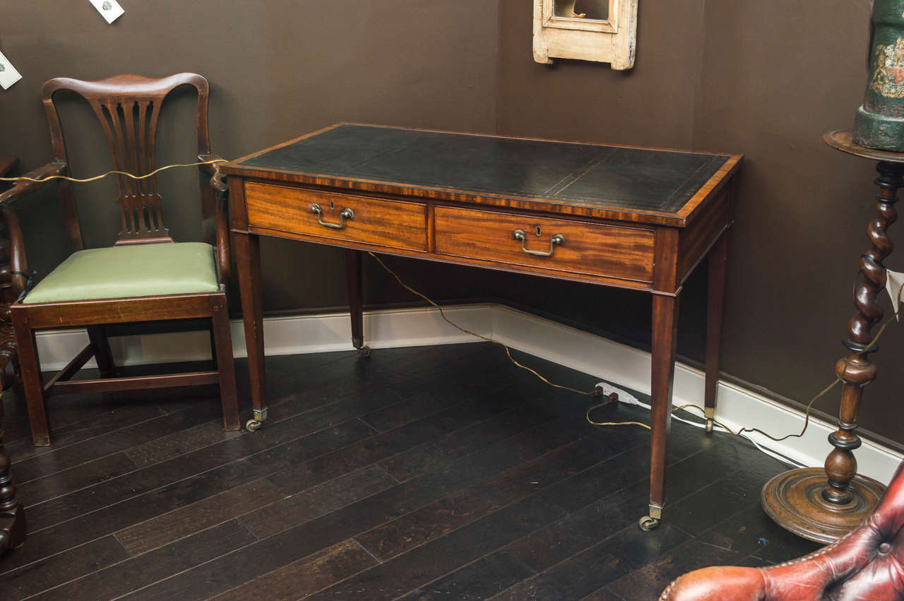 English Mahogany Writing Table with Leather Top, circa 1860 In Excellent Condition In San Francisco, CA
