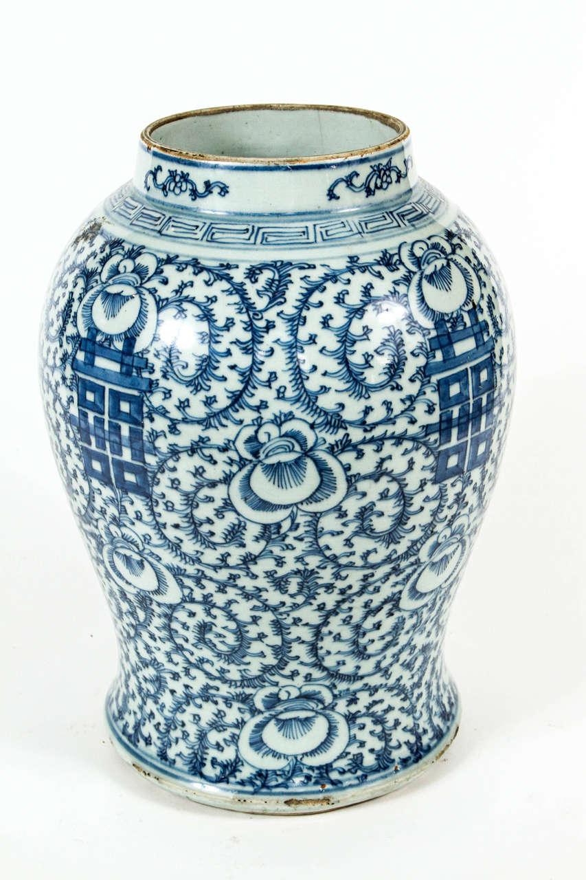 A Chinese Blue and White Porcelain Baluster Form 