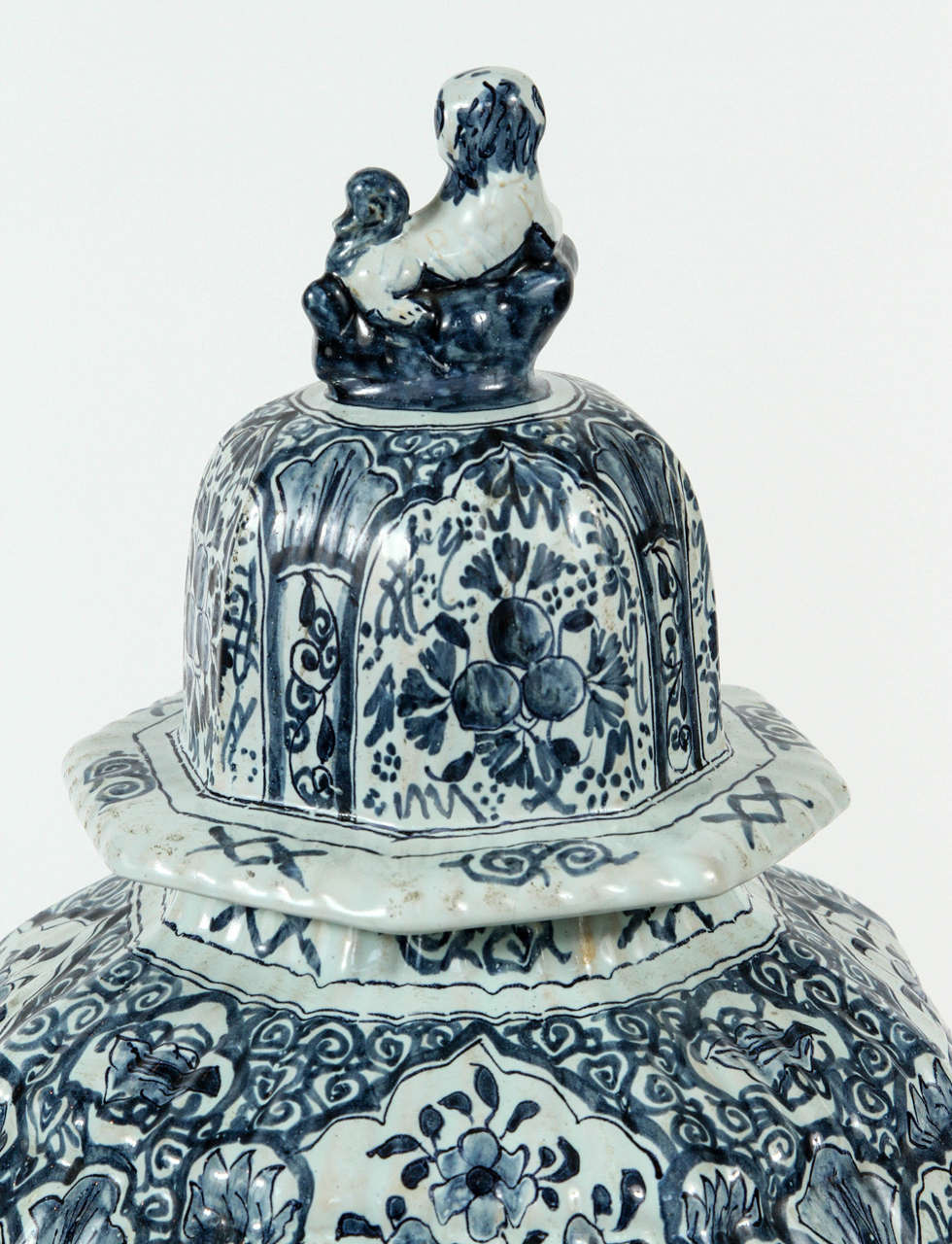 Pair of Large Delft Blue and White Ginger Jars and Covers, circa 1800 3