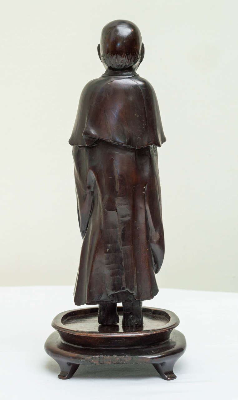 Early 18th Century Chinese Qing Period Carved Lohan Figure For Sale 3
