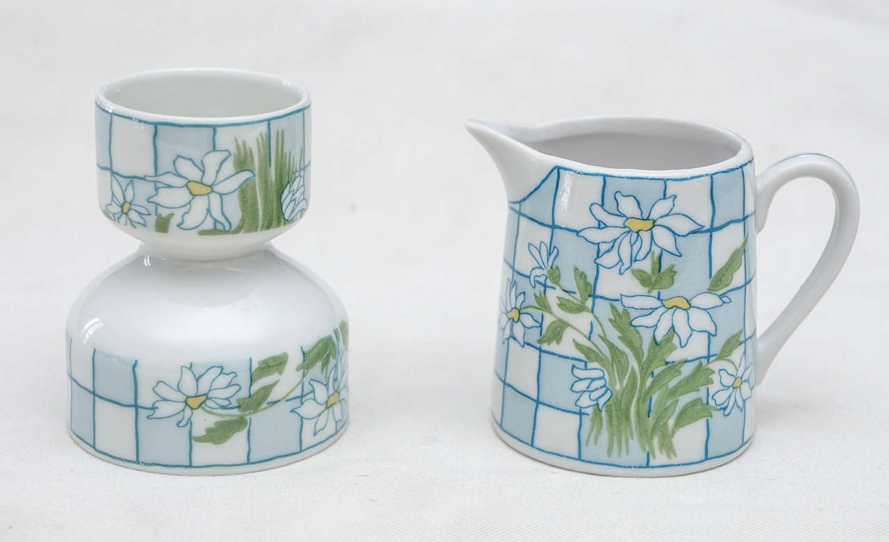 Daisies and Checkerboard Decorated Porcelain Breakfast Set For Sale 2