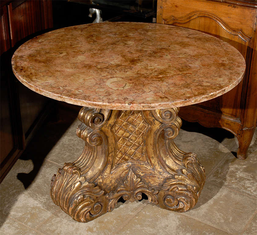 Mid-20th Century Italian Carved Giltwood Pedestal Table with Marble Top 12