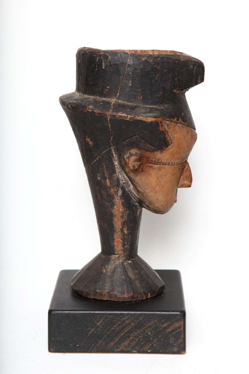 Mid-20th Century African Kuba Ndengese Wood Carved  Palm Wine Cup For Sale