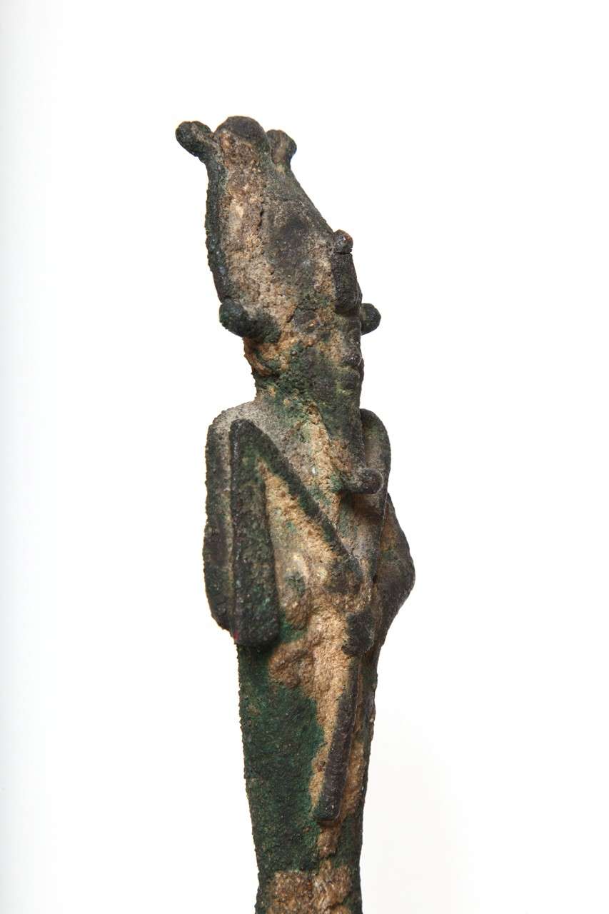 Ancient Egyptian Bronze Statuette of the God Osiris For Sale 1