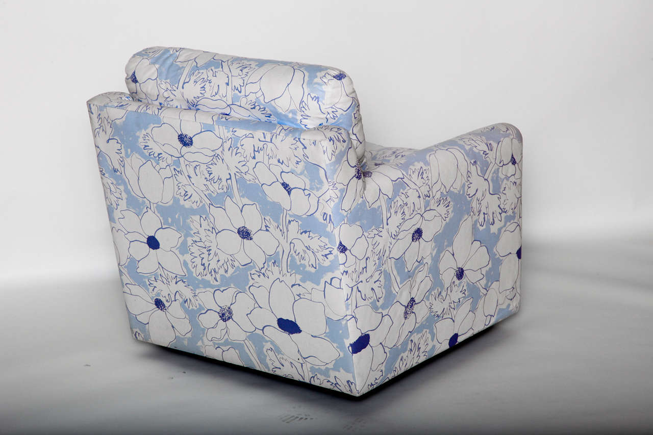 Blue and White Floral Upholstered Armchair In Excellent Condition For Sale In New York, NY