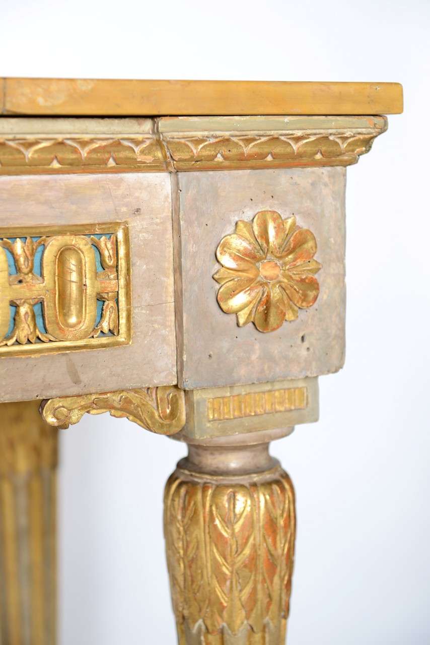 Fine Italian Neoclassic Painted and Parcel-Gilt Console, Roman Late 18th Century For Sale 1