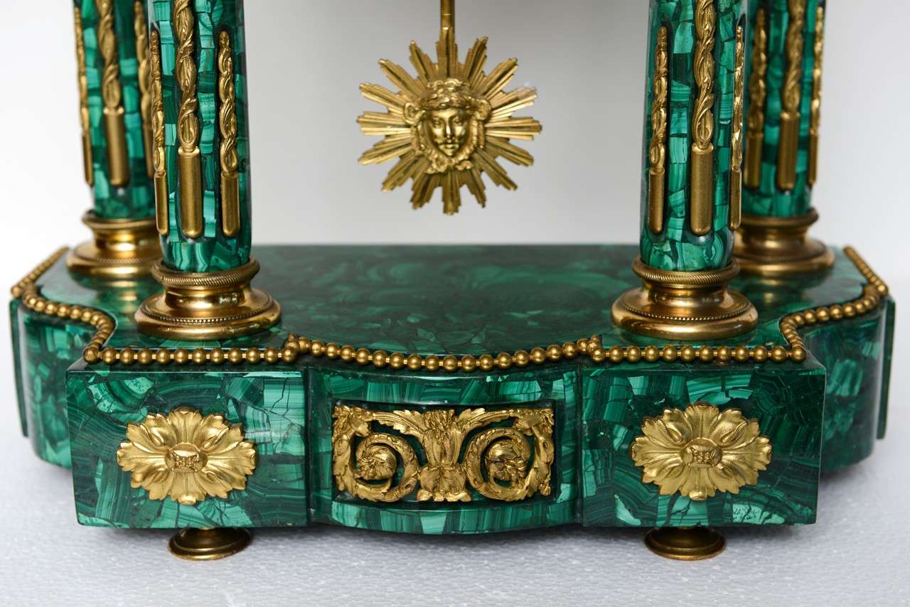 Important Neo-Classical Malachite and Ormolu Mantel Clock, 19th Century 1