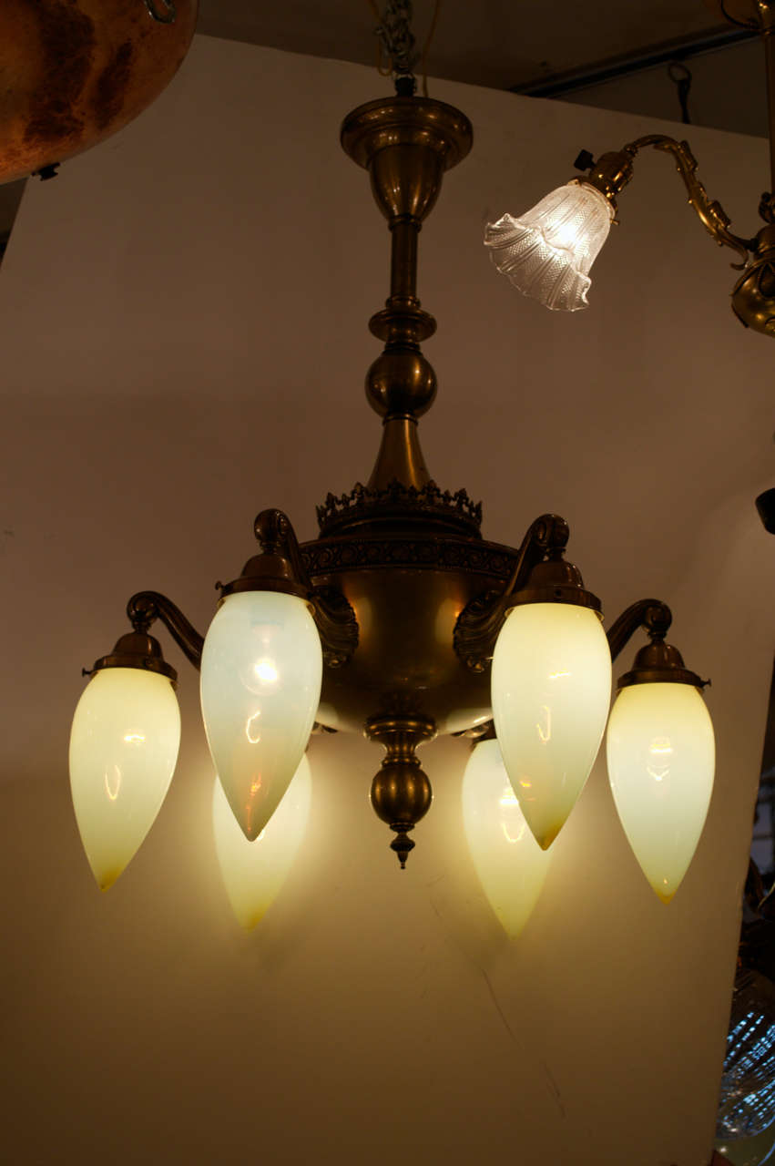 Lustre édouardien à six bras avec abat-jour en verre torpedo Vaseline original