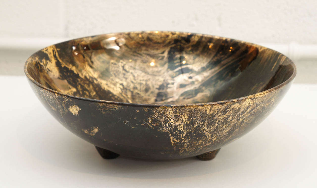 Here is a beautiful Sasha Brastoff footed bowl from the Surf Ballet series in black and gold.