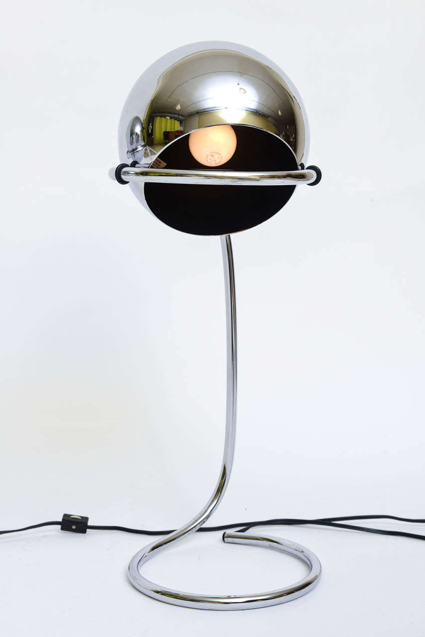Exciting 1960s Space Age Articulated Chrome Ball Table Lamps 2