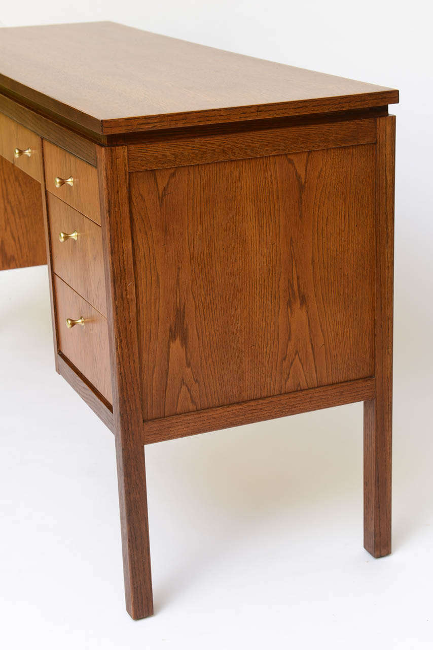 Modern Combed Oak Edward Wormley Style Executive Kneehole Desk 3