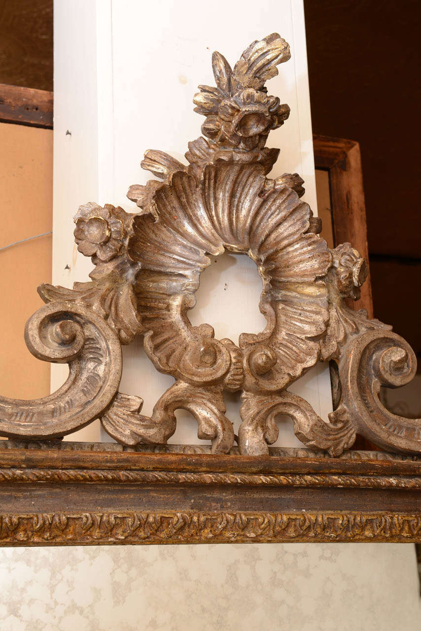 18th Century Italian Carved Silver Giltwood Mirror In Distressed Condition For Sale In West Palm Beach, FL
