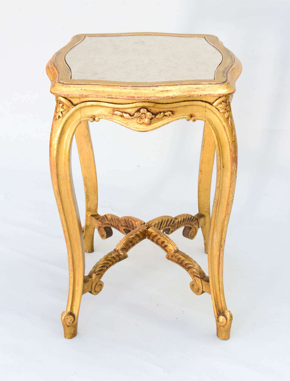 Carved Giltwood Accent Table with Mirrored Top at 1stDibs