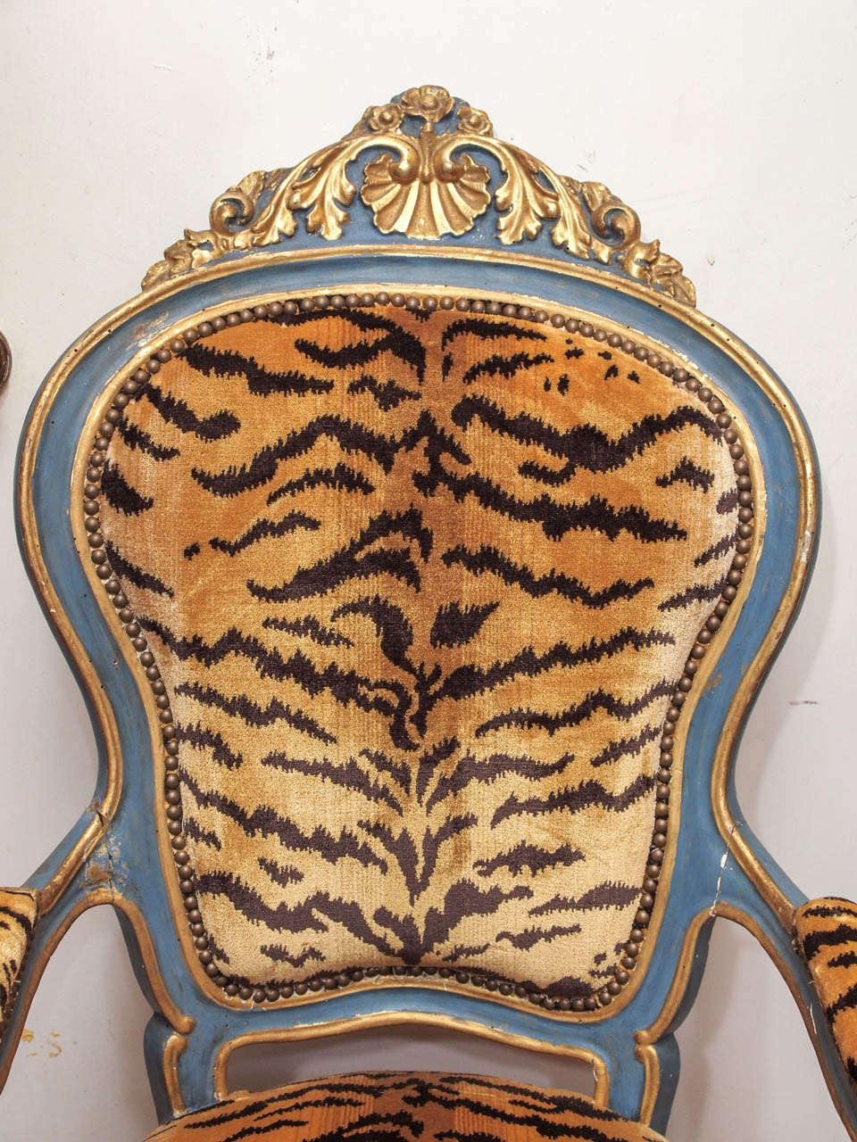 Pair of Italian Late 19th Century Parcel Gilt and Painted Armchairs In Good Condition In Natchez, MS