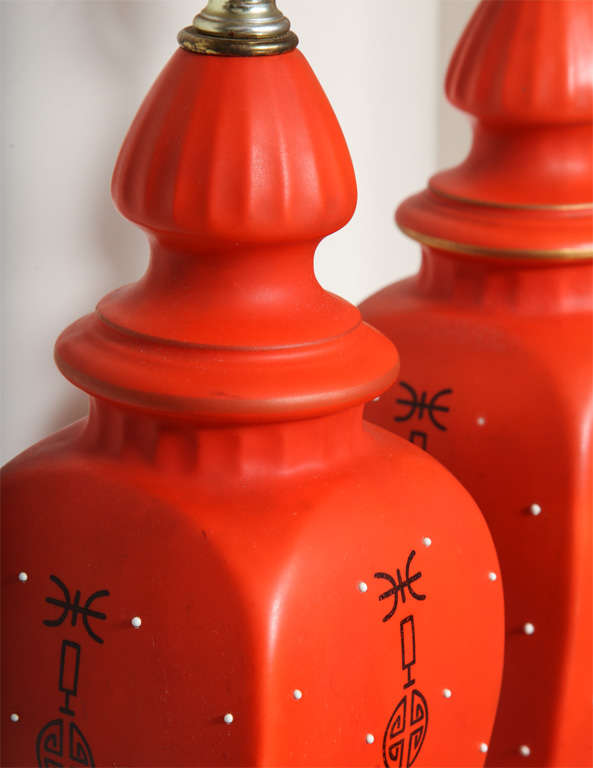 Pair of Stunning Orange Porcelain Table Lamps In Excellent Condition In Miami, FL