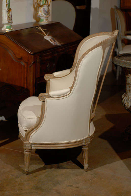 French Louis XVI Style Upholstered Carved Barrelback Bergère Chair, 19th Century 2