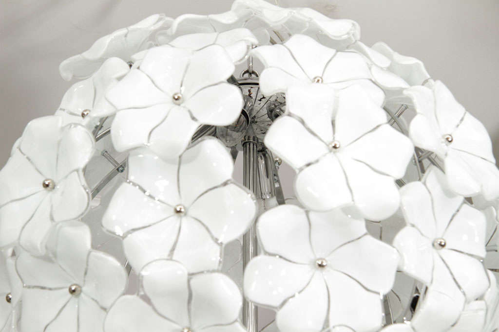 Murano Glass Lotus Flower Chandelier In Excellent Condition In New York, NY