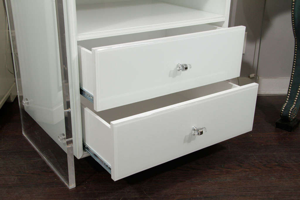 Hand-Crafted Custom Pair of White Reverse Painted Glass & Lucite Nightstands For Sale