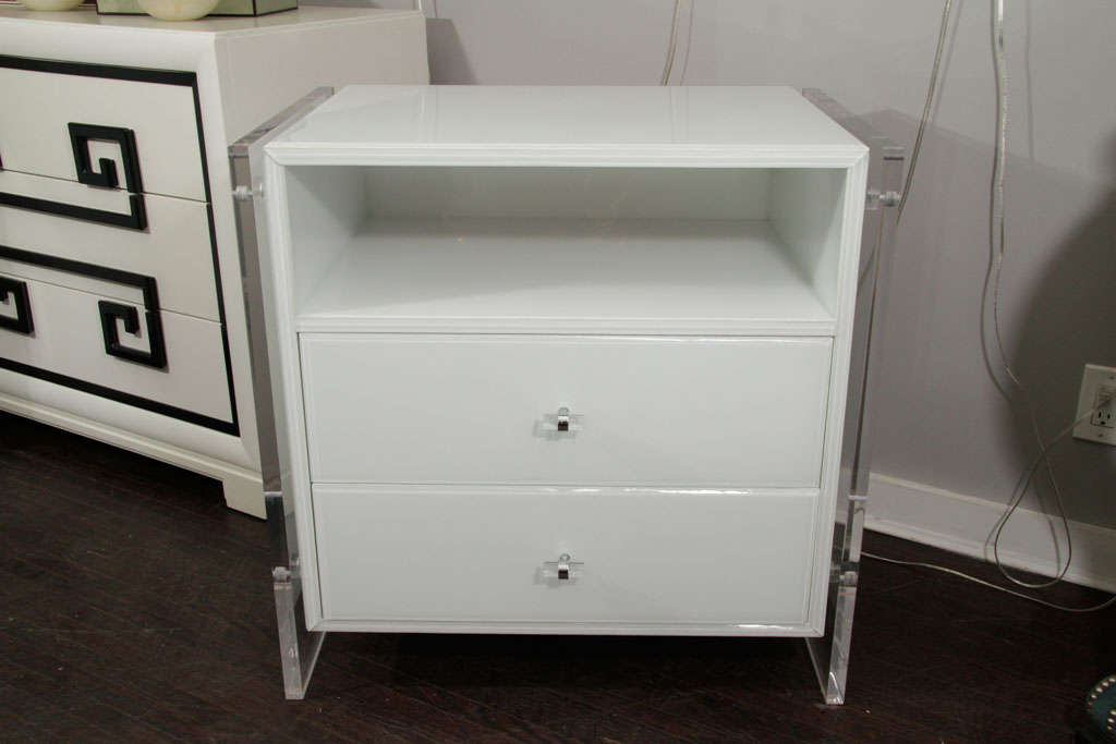Pair of White Reverse Painted Glass Nightstands with Lucite Side Panels
