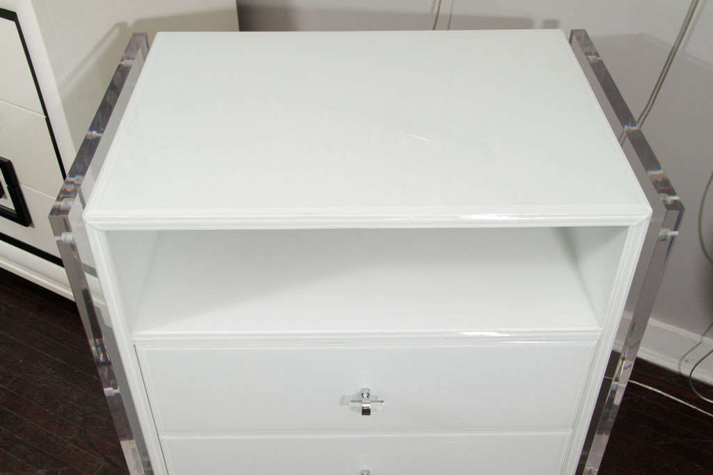 Custom Pair of White Reverse Painted Glass and Lucite Nightstands For