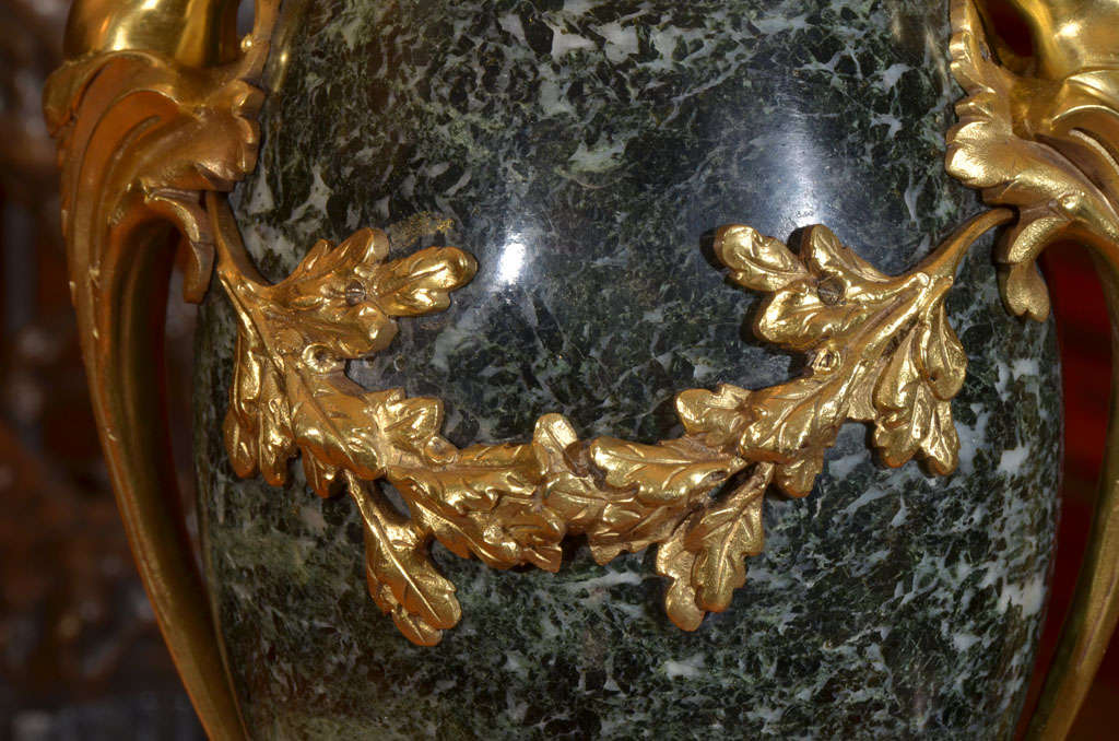 19th c French marble and bronze dore urn lamps For Sale 1