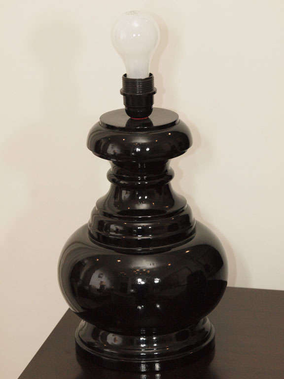  Pair Black Lacquer Table Lamps In Good Condition For Sale In New Orleans, LA