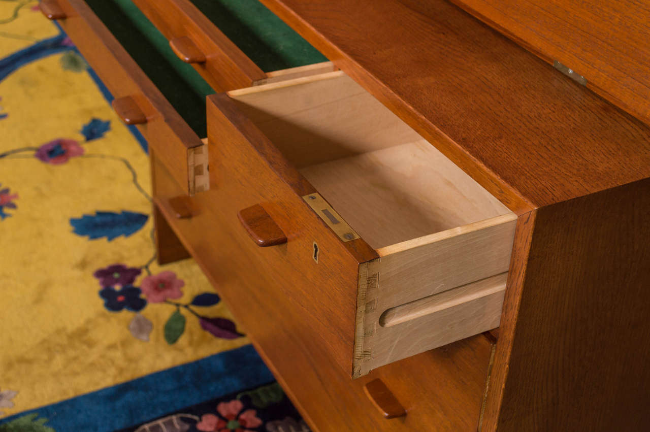 Hans Wegner Kommode oder Sekretär für RY Mobler (Dänisch)