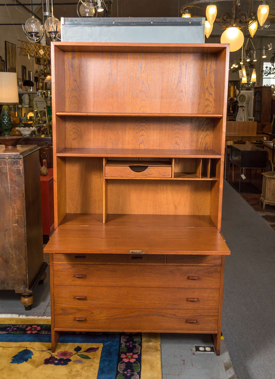 Hans Wegner Kommode oder Sekretär für RY Mobler im Zustand „Gut“ in San Francisco, CA
