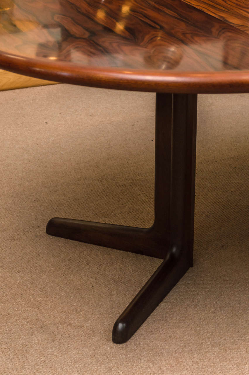 Danish Rosewood Dining Table by Gudme with Leaves In Good Condition In San Francisco, CA