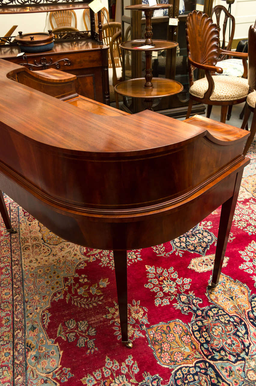 Carlton House Writing Desk In Excellent Condition In San Francisco, CA