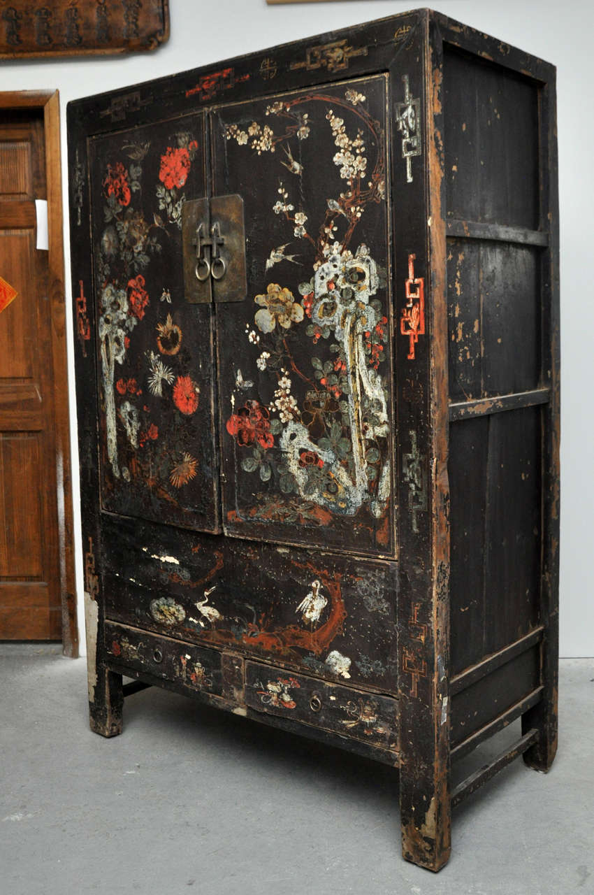 20th Century Chinese Black Lacquer Cabinet with Floral Design 5