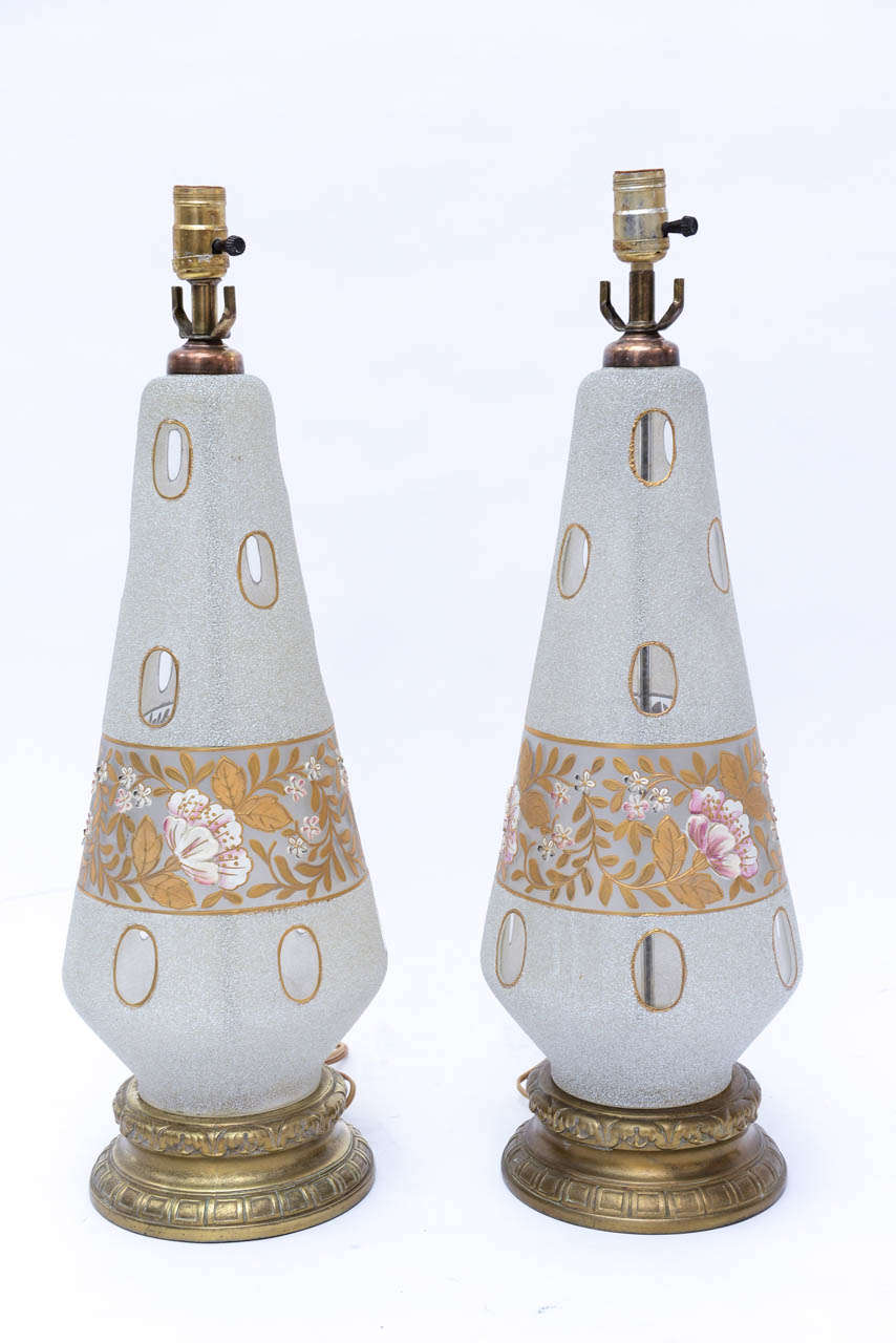 Mid-20th Century Stunning 1950's Pair of Fenton Coin Dot Frosted Glass Table Lamps For Sale