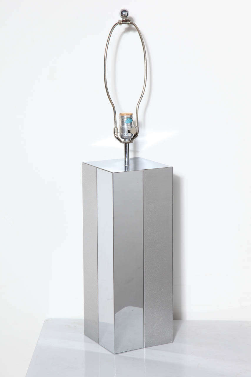 Tischlampe „Cityscape“ aus gebürstetem Aluminium und poliertem Stahl von Paul Evans, 1970er Jahre  (Moderne) im Angebot