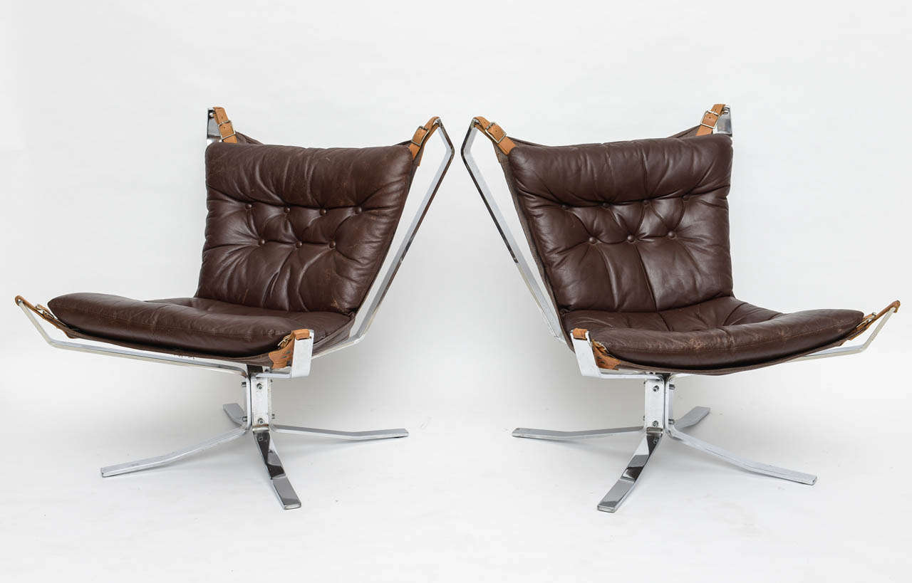 Mid-Century Modern A Pair of Sigurd Resell Chrome and Leather Falcon Chairs, Finland