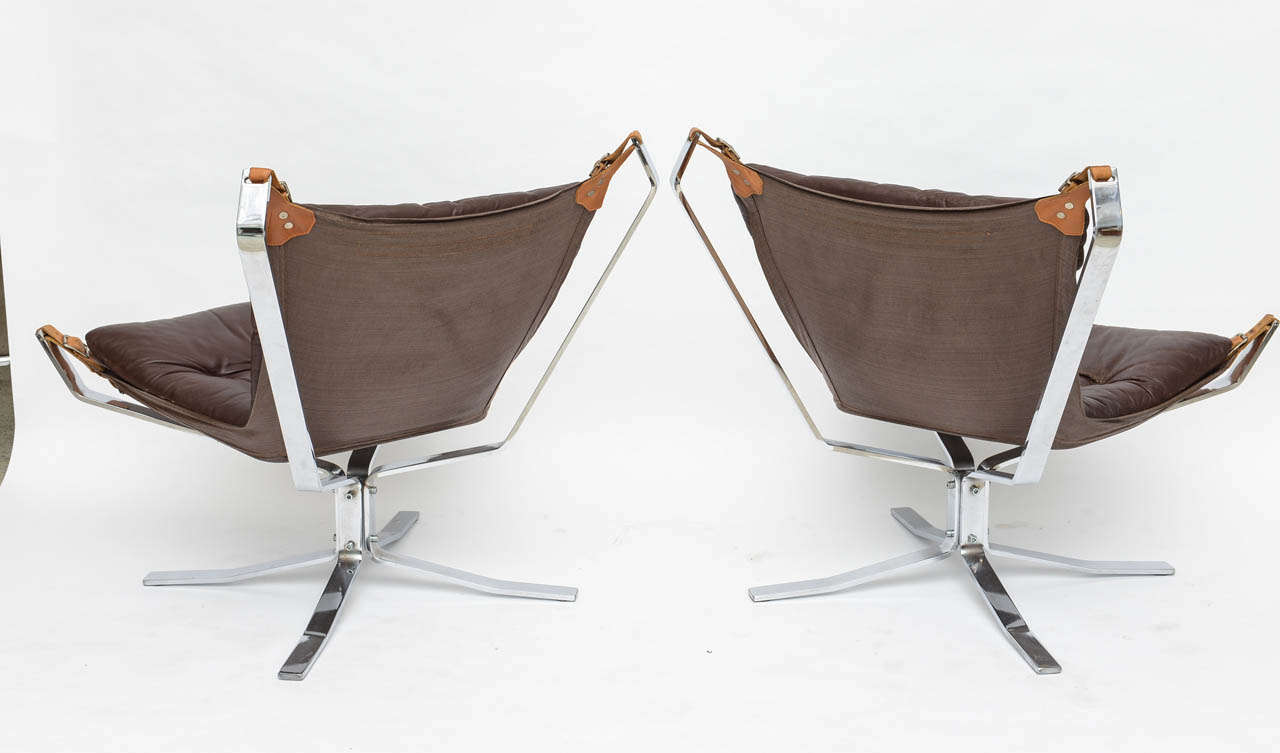 Mid-20th Century A Pair of Sigurd Resell Chrome and Leather Falcon Chairs, Finland