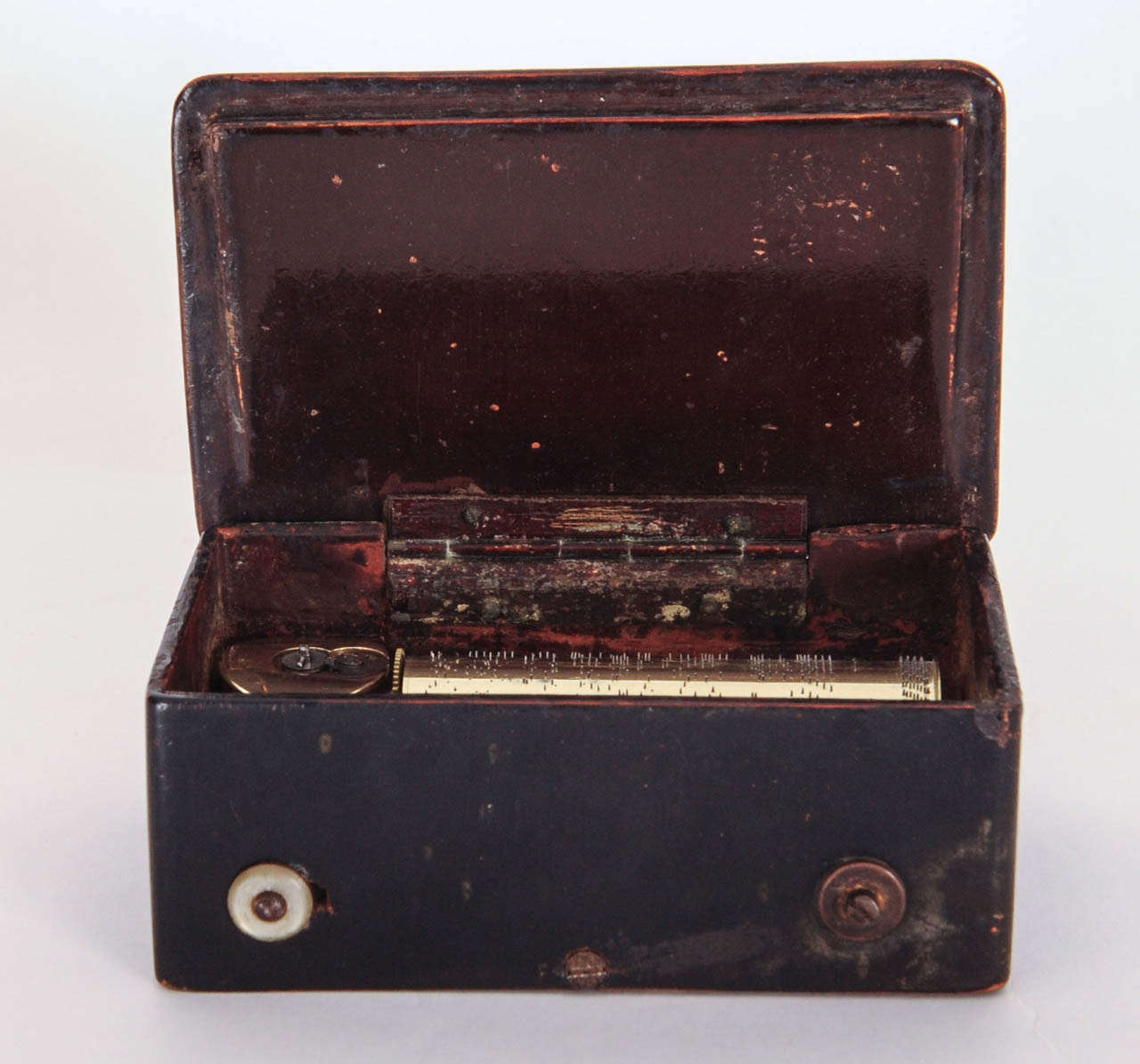 Music Box Swiss Origin, circa 1880  In Good Condition For Sale In Amsterdam, Noord Holland