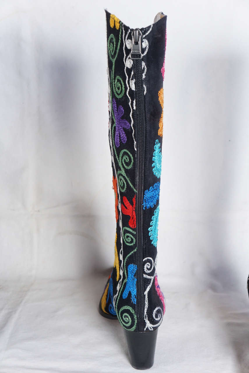 Contemporary Suzani Boots and Gloves: Embroidered Silk on Italian Leather with Leather Soles For Sale