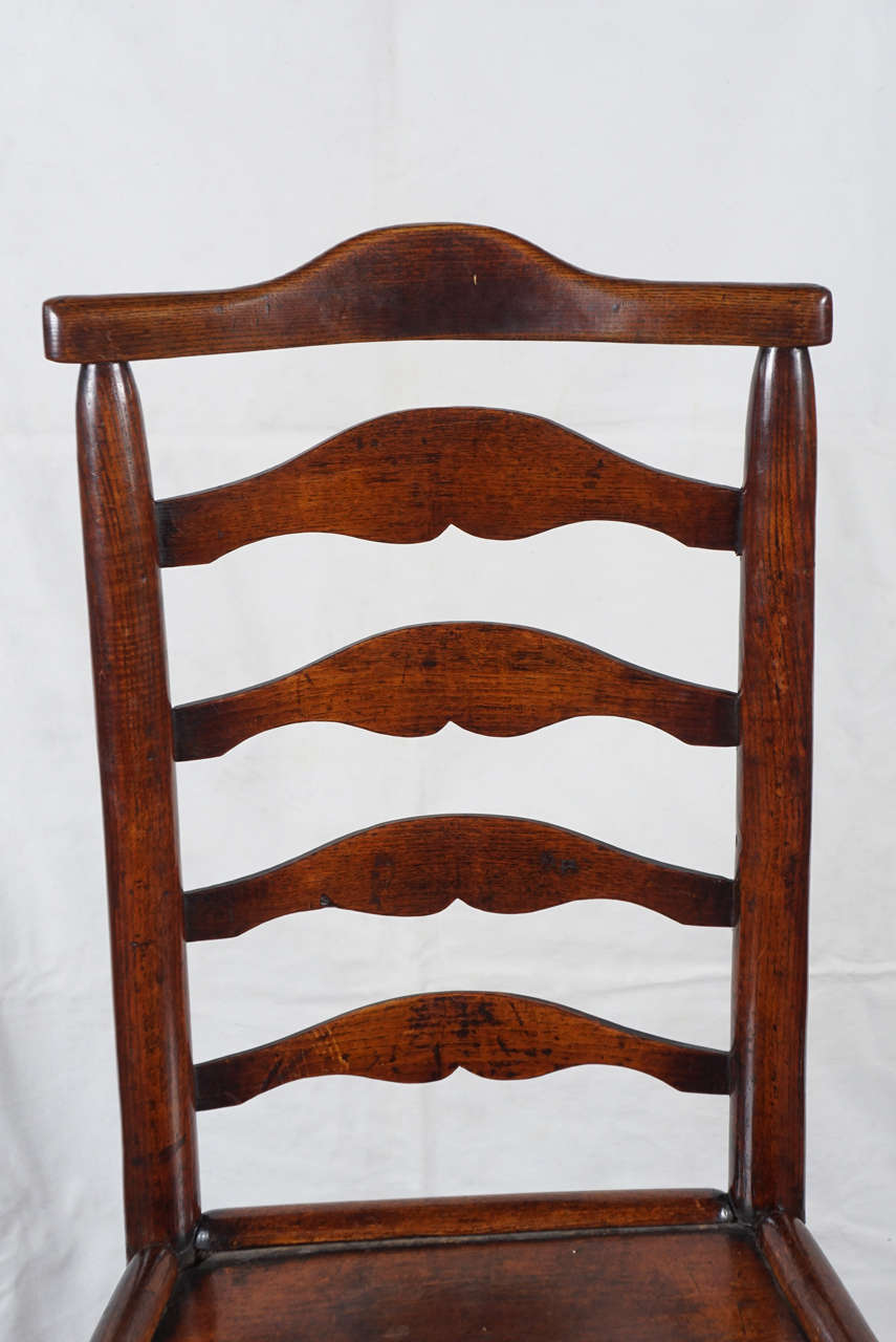 Set of Six 19th Century Oak, Ladder-Back Chairs In Excellent Condition In Hudson, NY