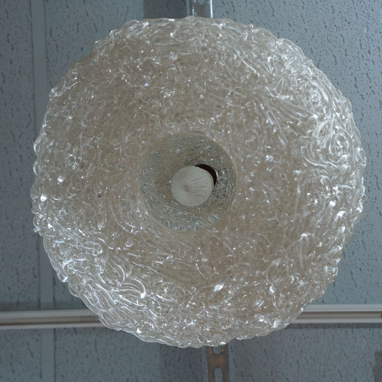 Sphere Light Fixture in Spaghetti Resin In Excellent Condition For Sale In Hudson, NY