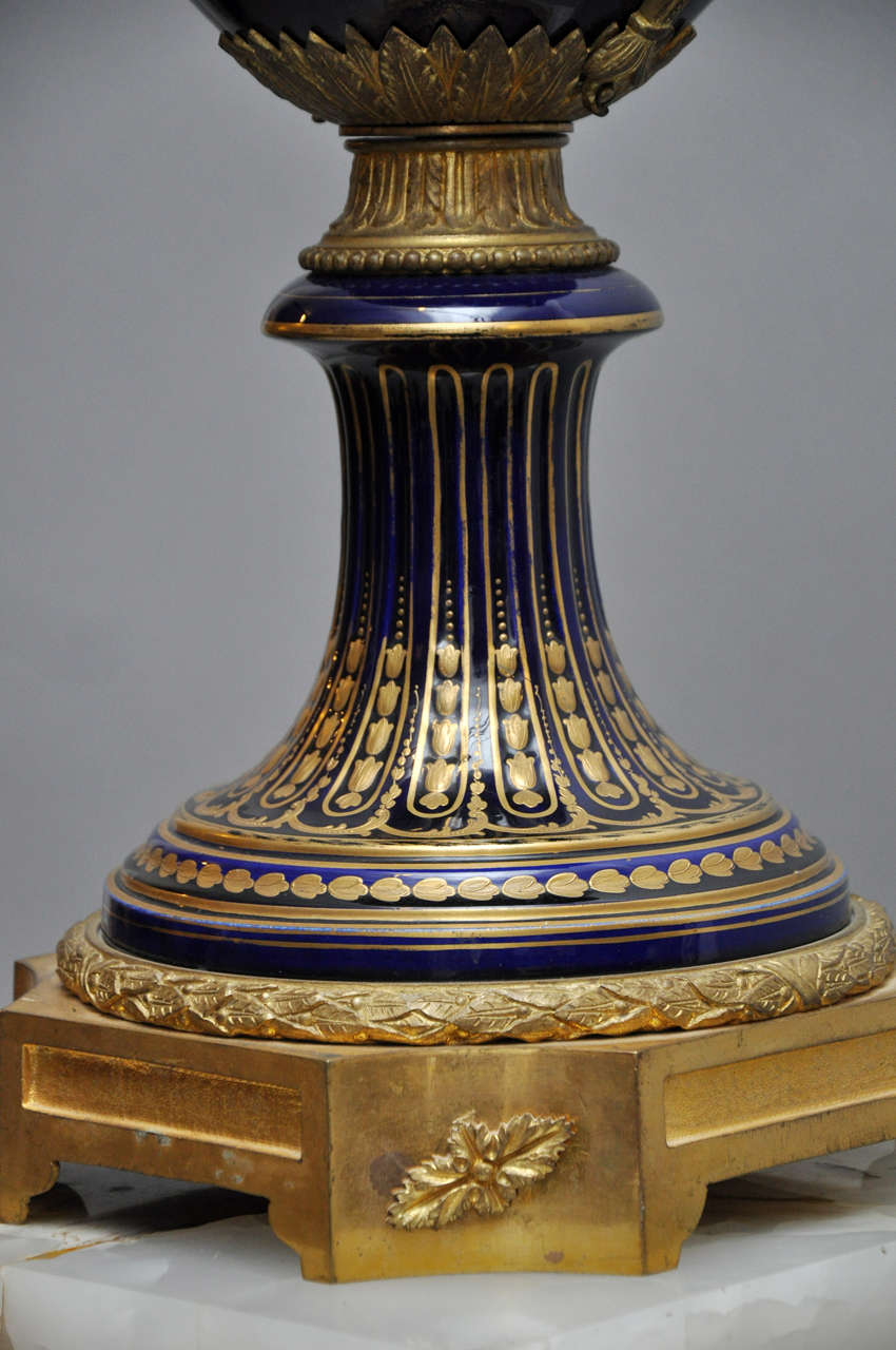 Sèvres Cobalt Blue and Gilt Bronze Palace Urn, Paris, 1850 For Sale 1