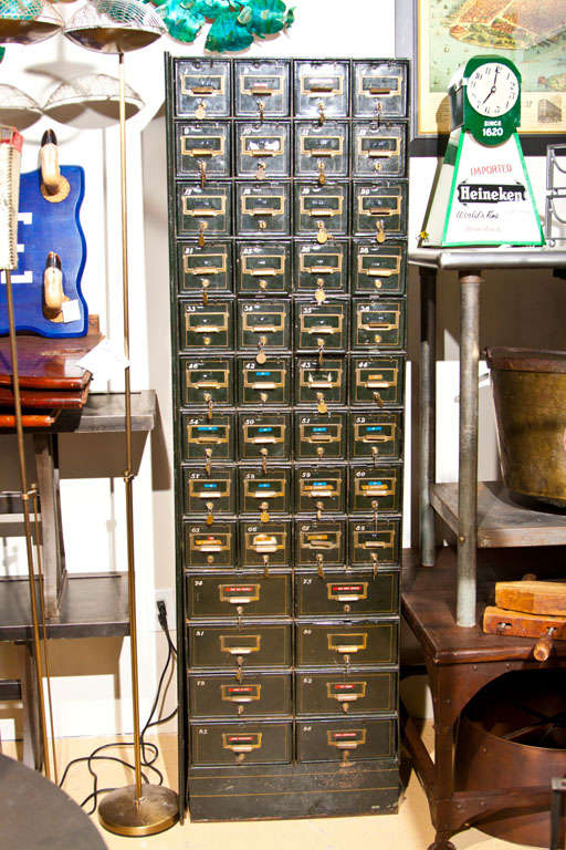 METAL  SAFE  DEPOSIT UNIT