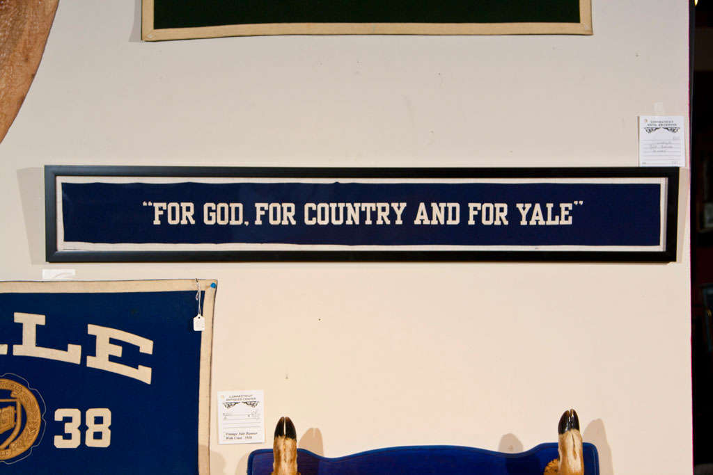 Yale  College  Banners In Good Condition For Sale In Bedford, NY