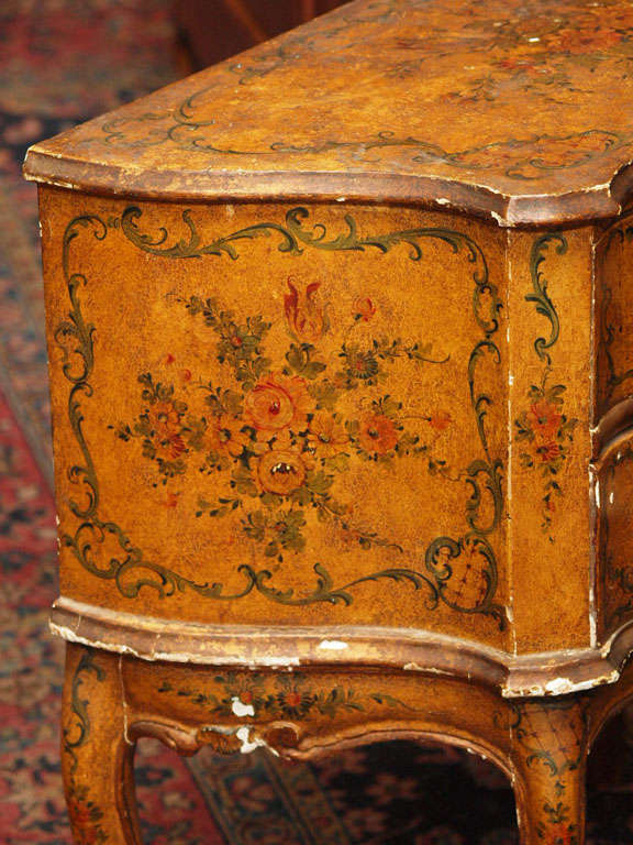 19th Century Two Drawer Painted Commodini For Sale 2